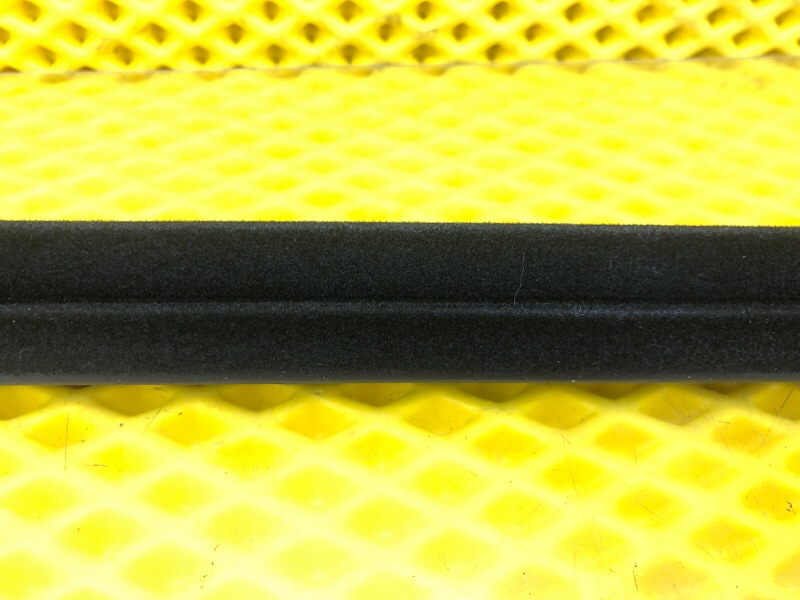 Уплотнитель двери задней левой Mercedes-Benz S-Class 2014 W222