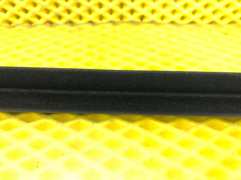 Уплотнитель двери задней левой Mercedes-Benz S-Class 2014 W222