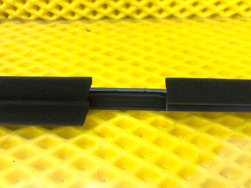 Уплотнитель двери задней левой Mercedes-Benz S-Class 2014 W222