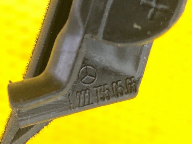 Уплотнитель двери задней левой Mercedes-Benz S-Class 2014 W222