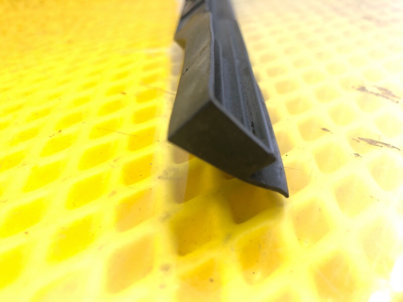 Уплотнитель двери задней левой Mercedes-Benz S-Class 2014 W222