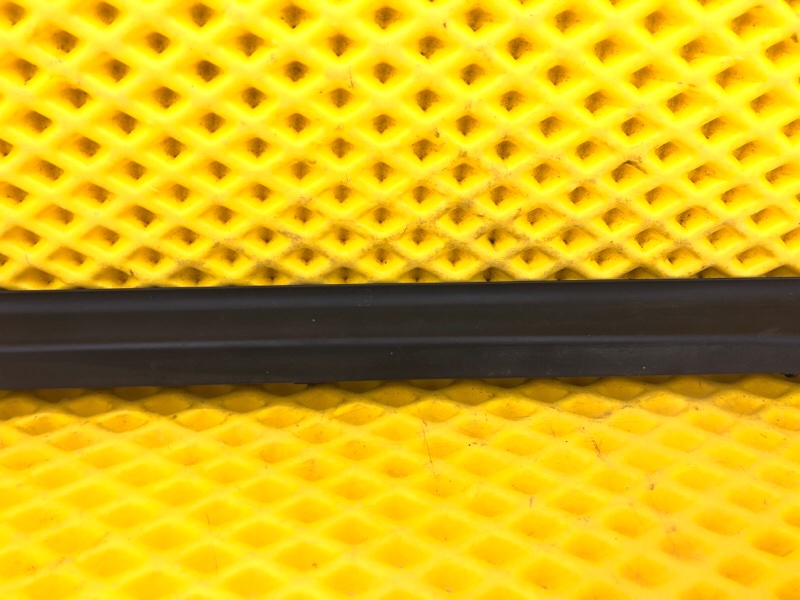 Уплотнитель двери задней левой Mercedes-Benz S-Class 2014 W222