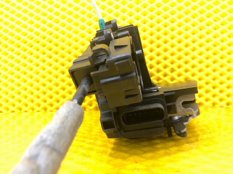 Замок двери задней левой Mercedes-Benz S-Class 2014 W222