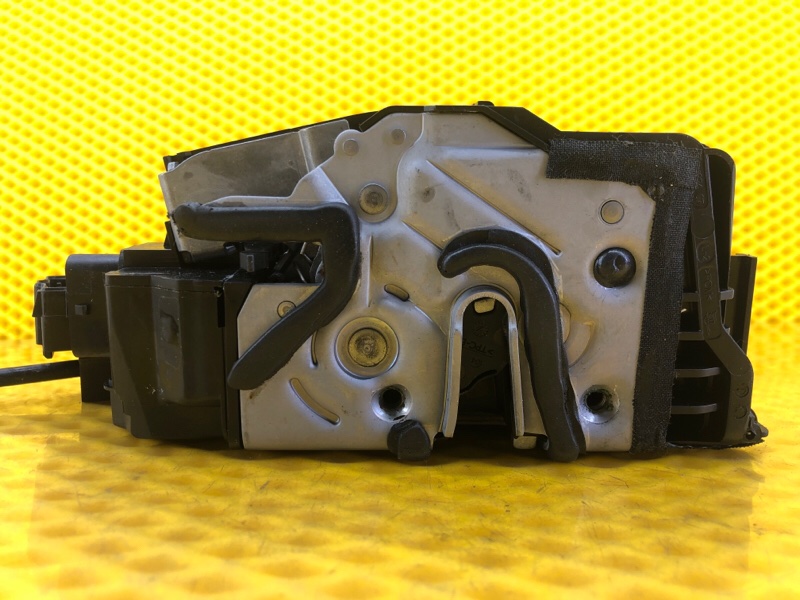 Замок двери задней левой Mercedes-Benz S-Class 2014 W222