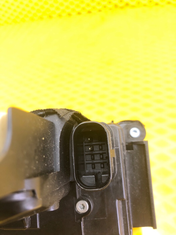 Замок двери задней левой Mercedes-Benz S-Class 2014 W222