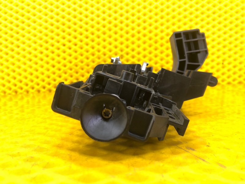 Кронштейн ручки задней левой двери Mercedes-Benz S-Class 2014 W222