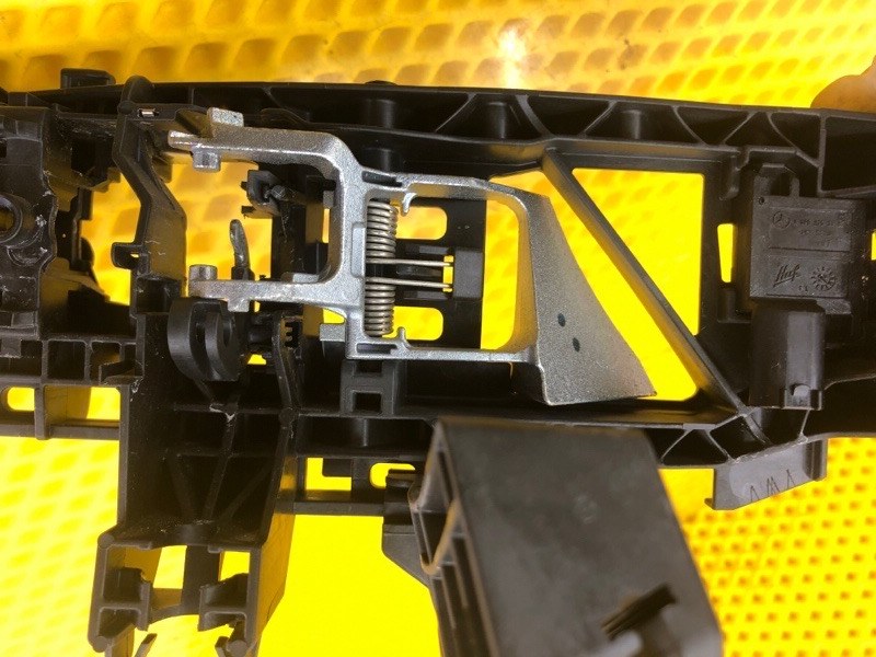 Кронштейн ручки задней левой двери Mercedes-Benz S-Class 2014 W222