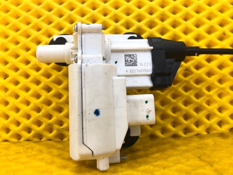 Доводчик двери Mercedes-Benz S-Class 2014 W222