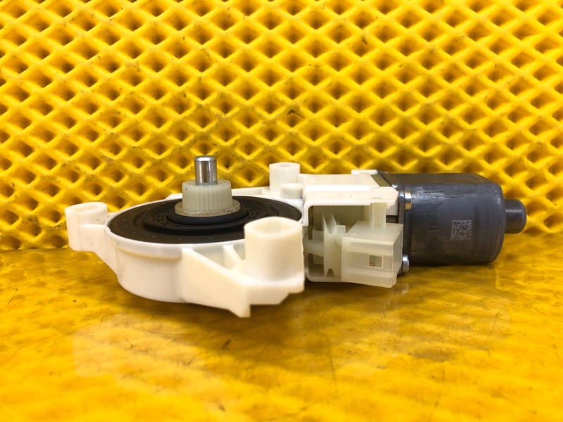 Моторчик стеклоподъемника задней левой двери Mercedes-Benz S-Class 2014 W222