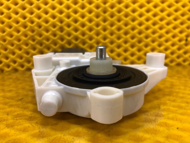 Моторчик стеклоподъемника задней левой двери Mercedes-Benz S-Class 2014 W222