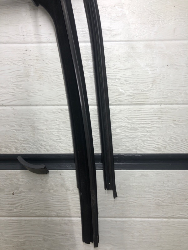 Уплотнитель стекла двери Mercedes-Benz S-Class 2014 W222