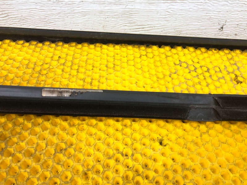 Молдинг двери задней правой Mercedes-Benz S-Class 2014 W222