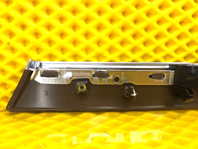 Накладка декоративная задней левой двери Mercedes-Benz S-Class 2014 W222