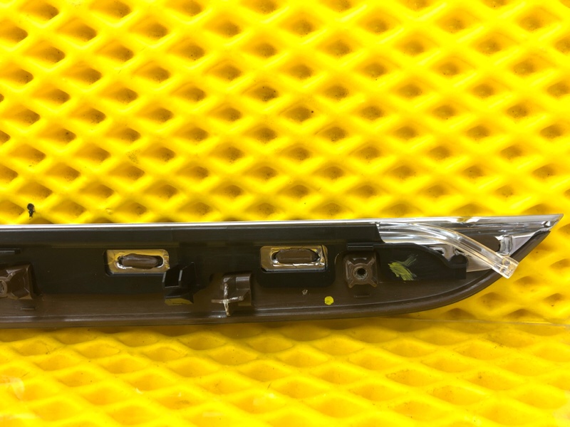 Накладка декоративная задней левой двери Mercedes-Benz S-Class 2014 W222