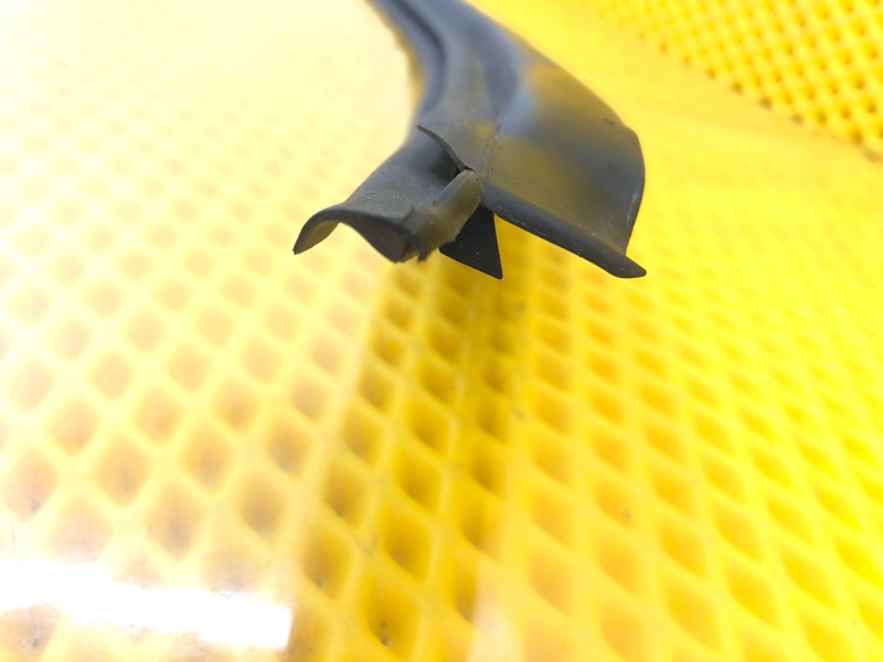 Уплотнитель двери задней левой Mercedes-Benz S-Class 2014 W222