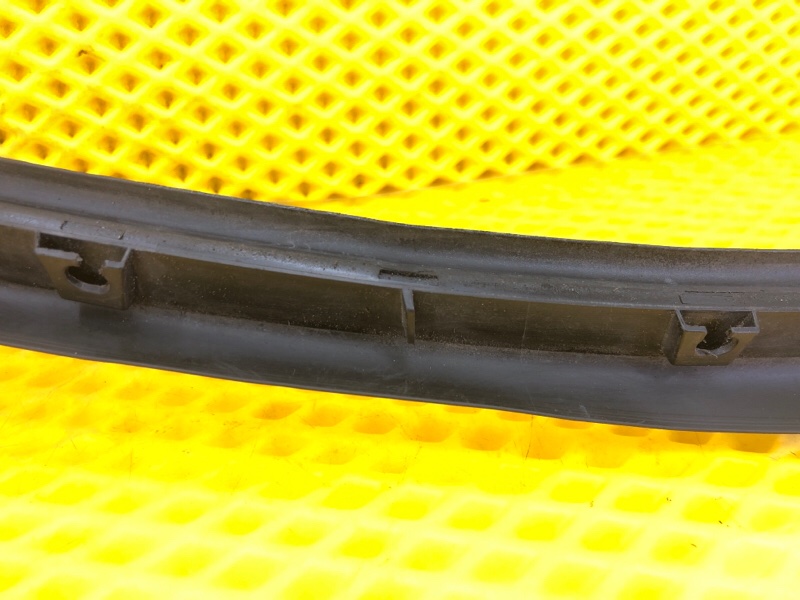 Уплотнитель двери задней левой Mercedes-Benz S-Class 2014 W222