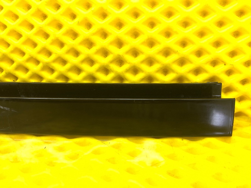 Накладка двери , направляющая стекла Mercedes-Benz S-Class 2014 W222