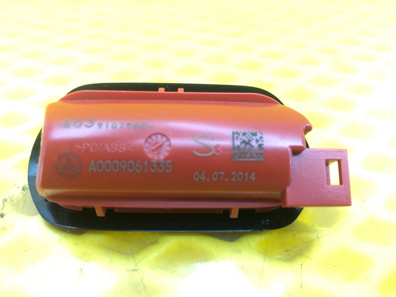 Плафон двери Mercedes-Benz S-Class 2014 W222