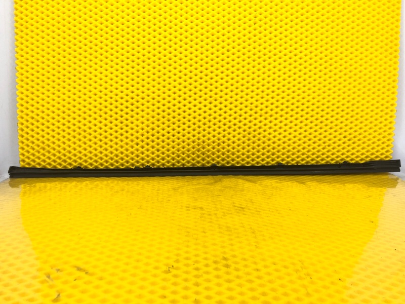 Уплотнитель двери задней Mercedes-Benz S-Class 2014 W222