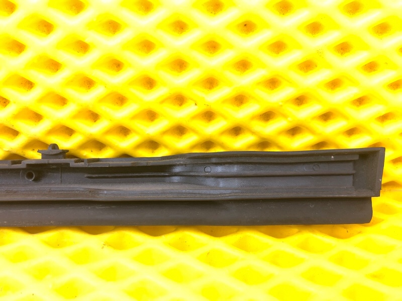 Уплотнитель двери задней Mercedes-Benz S-Class 2014 W222