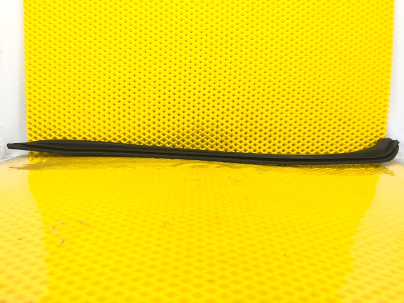 Уплотнитель двери задней Mercedes-Benz S-Class 2014 W222