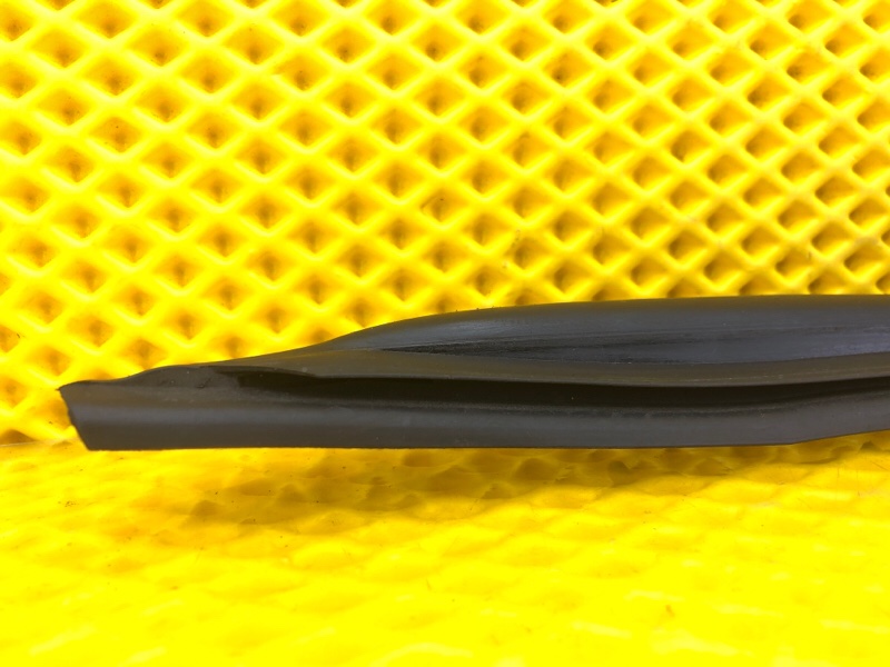 Уплотнитель двери задней Mercedes-Benz S-Class 2014 W222