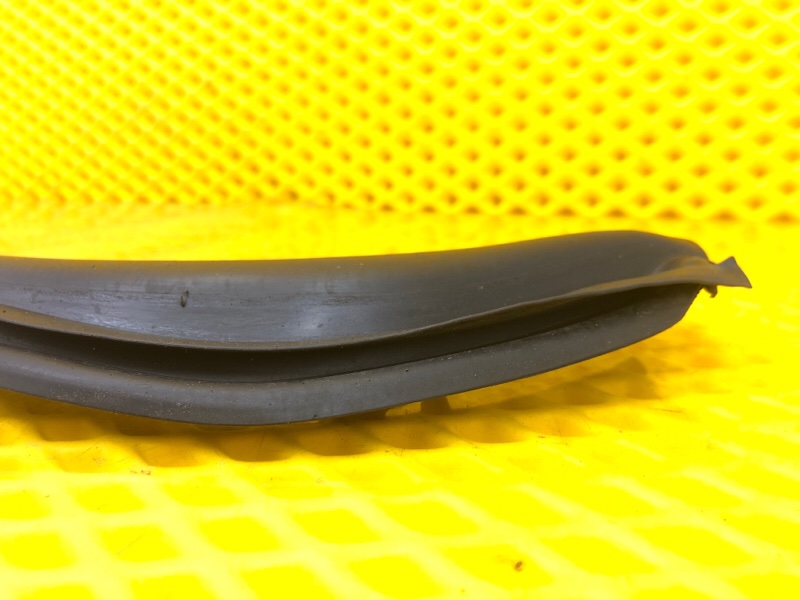 Уплотнитель двери задней Mercedes-Benz S-Class 2014 W222