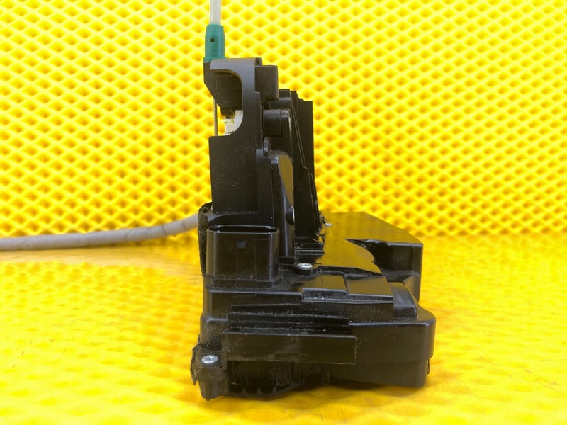 Замок двери Mercedes-Benz S-Class 2014 W222