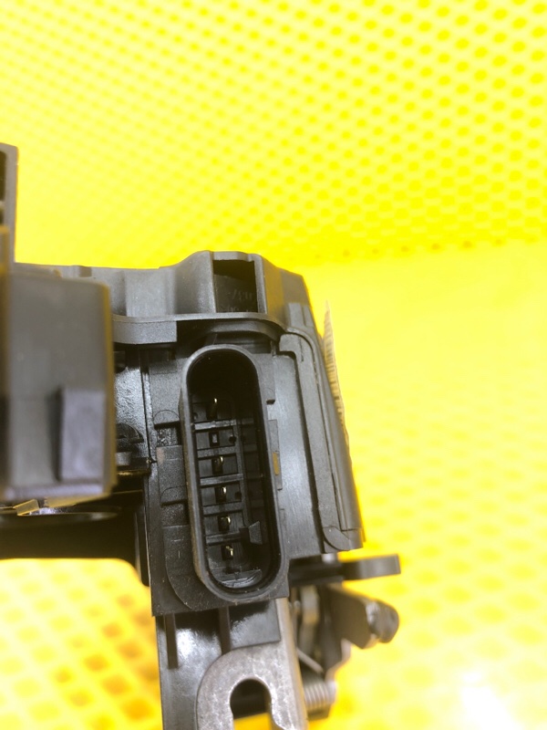 Замок двери Mercedes-Benz S-Class 2014 W222