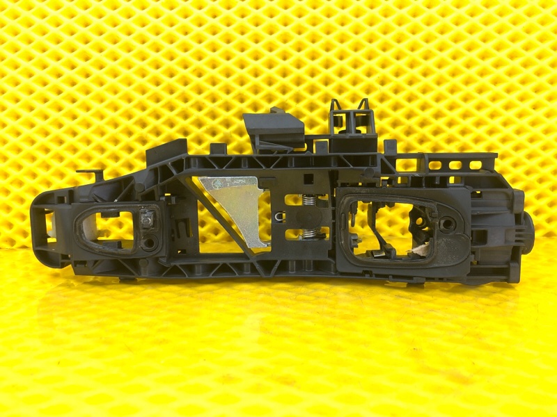 Кронштейн ручки двери Mercedes-Benz S-Class 2014 W222