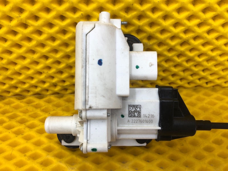 Доводчик двери Mercedes-Benz S-Class 2014 W222