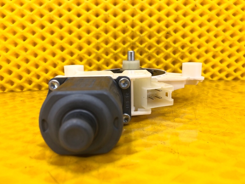 Моторчик стеклоподъемника задней правой двери Mercedes-Benz S-Class 2014 W222