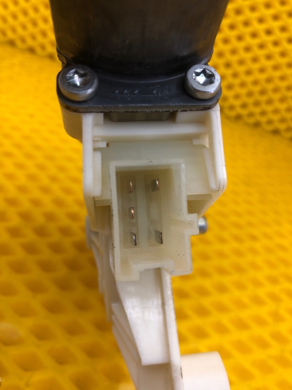 Моторчик стеклоподъемника задней правой двери Mercedes-Benz S-Class 2014 W222