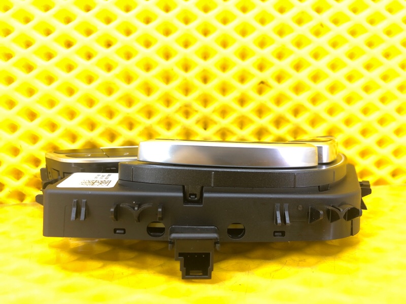 Блок управления задним сиденьем правый Mercedes-Benz S-Class 2014 W222