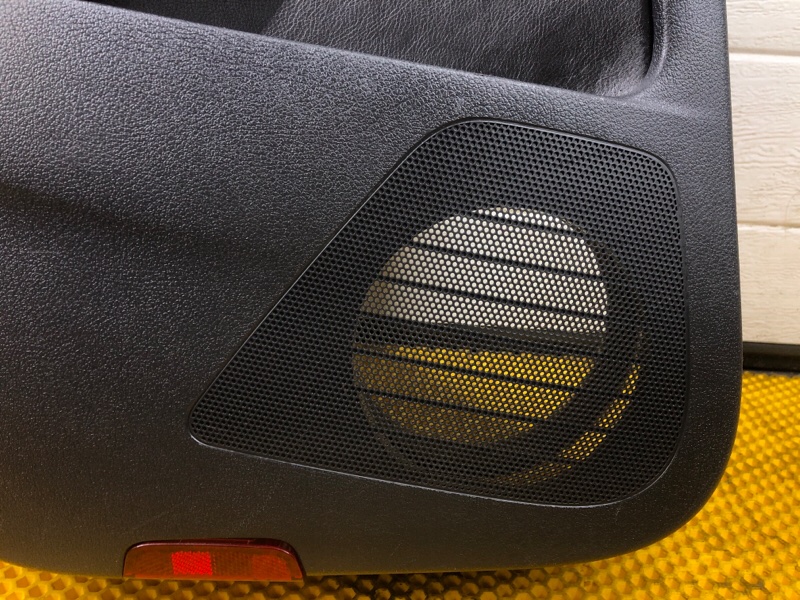 Обшивка двери задней левой Volkswagen Tiguan 2013 5N1