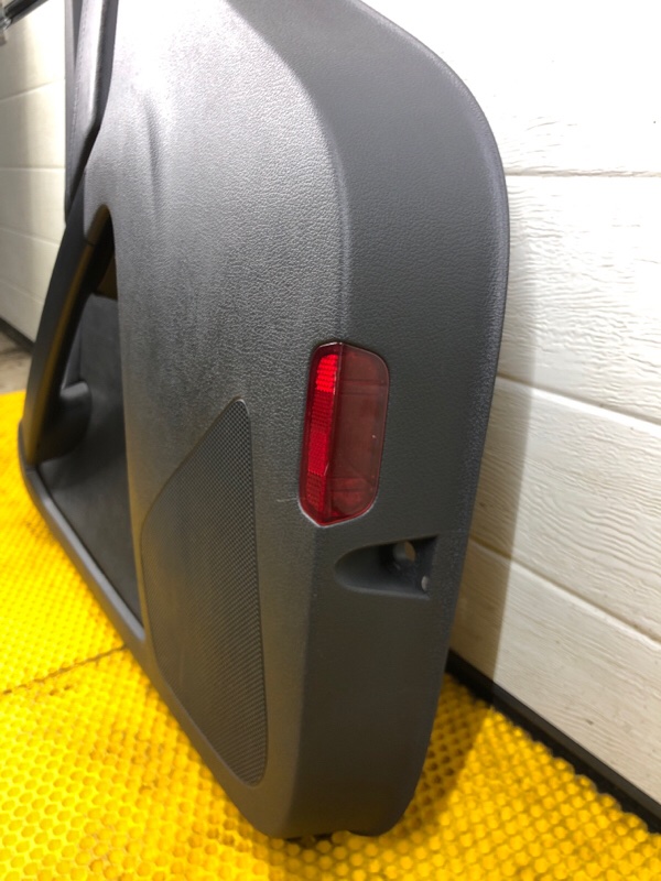 Обшивка двери (карта) Volkswagen Tiguan 2013 5N1