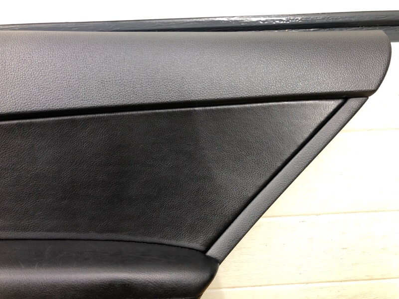 Обшивка двери (карта) Volkswagen Tiguan 2013 5N1