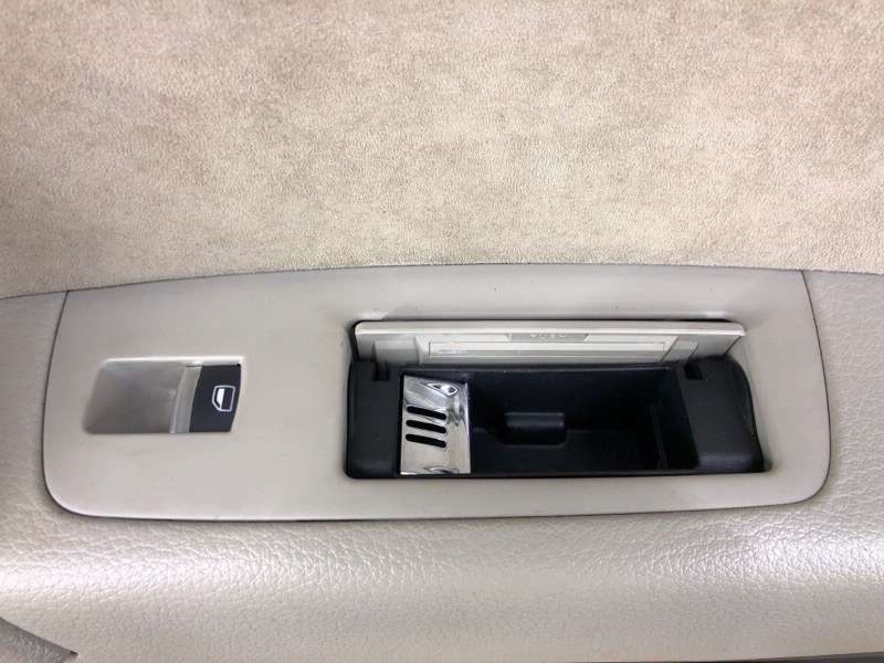 Обшивка двери (карта) Audi Q7 2014 4LB