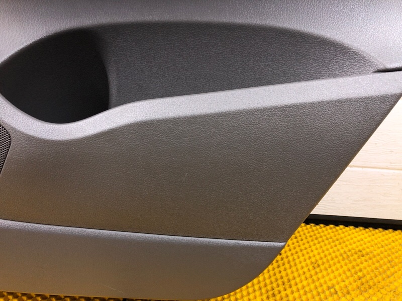 Обшивка двери (карта) Audi Q7 2014 4LB