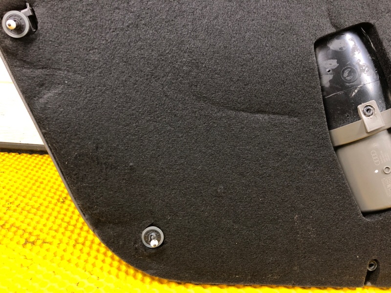 Обшивка двери (карта) Audi Q7 2014 4LB