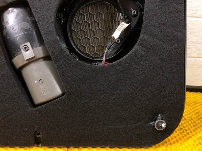 Обшивка двери (карта) Audi Q7 2014 4LB