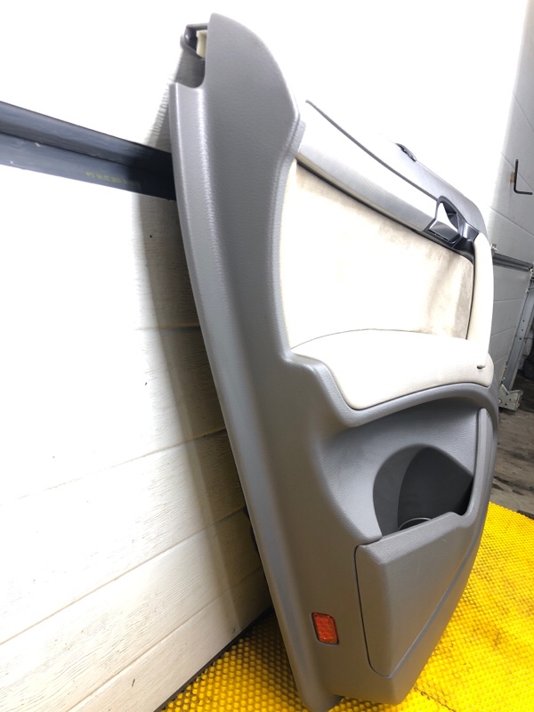 Обшивка двери (карта) Audi Q7 2014 4LB