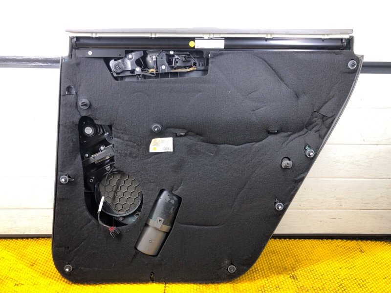 Обшивка двери (карта) Audi Q7 2014 4LB