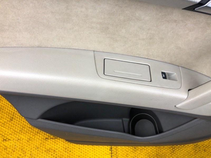 Обшивка двери (карта) Audi Q7 2014 4LB