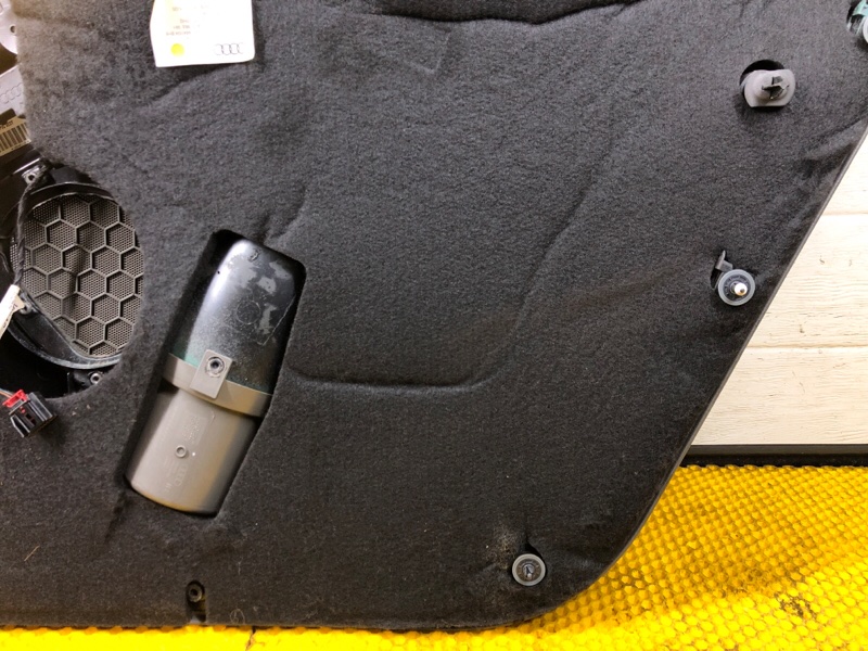 Обшивка двери (карта) Audi Q7 2014 4LB