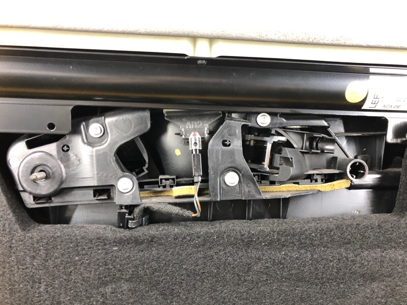 Обшивка двери (карта) Audi Q7 2014 4LB