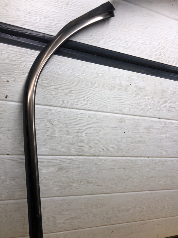 Молдинг стекла Mercedes-Benz E-Class 15.04.1998 W210