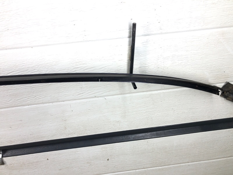 Молдинг стекла Mercedes-Benz E-Class 15.04.1998 W210