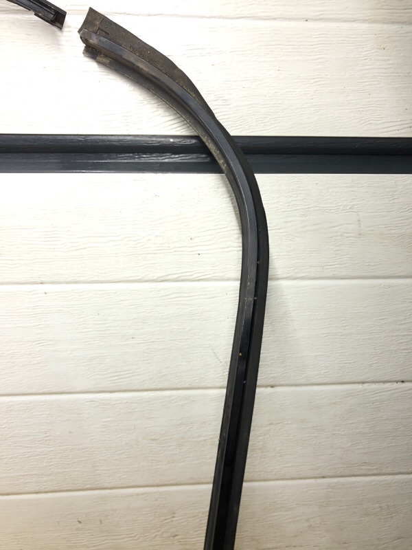 Молдинг стекла Mercedes-Benz E-Class 15.04.1998 W210