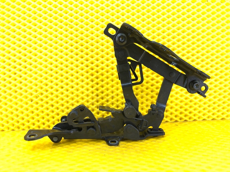 Петля капота Mercedes-Benz S-Class 2014 W222